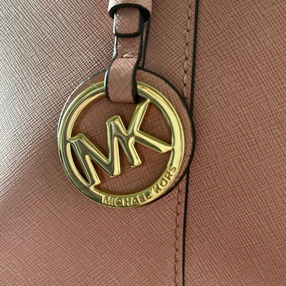 Michael Kors Purse - Picture 4 of 8